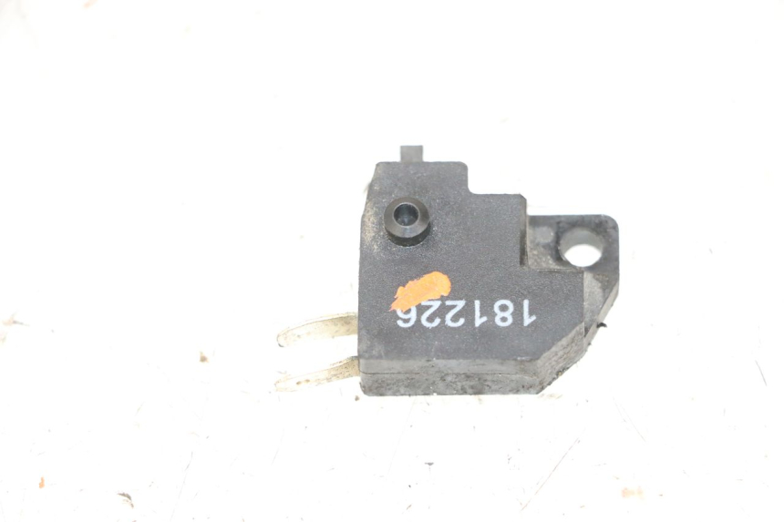 photo de RIGHT STOP LIGHT SWITCH PEUGEOT KISBEE 4T 50 (2018 - 2022) - Main view