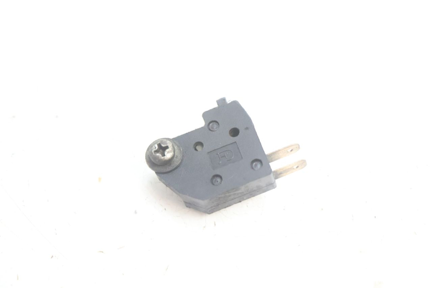 photo de RIGHT STOP LIGHT SWITCH PEUGEOT KISBEE 4T 50 (2010 - 2017) - Main view