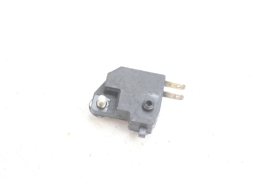 photo de RIGHT STOP LIGHT SWITCH PEUGEOT KISBEE 4T 50 (2010 - 2017) - Alternative perspective