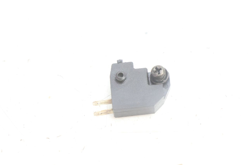photo de RIGHT STOP LIGHT SWITCH PEUGEOT KISBEE 4T 50 (2010 - 2017) - Main view