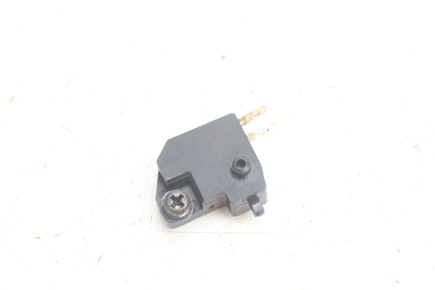 photo de RIGHT STOP LIGHT SWITCH PEUGEOT KISBEE 4T 50 (2010 - 2017) - Component detail