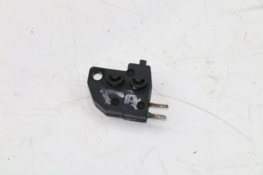 photo de RIGHT STOP LIGHT SWITCH KAWASAKI KVF EPS 4X4 BRUTE FORCE 750 (2012 - 2017) - Zoom on usage condition