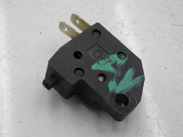 photo de RIGHT STOP LIGHT SWITCH KYMCO AGILITY CITY 4T 50 (2008 - 2016) - Main view