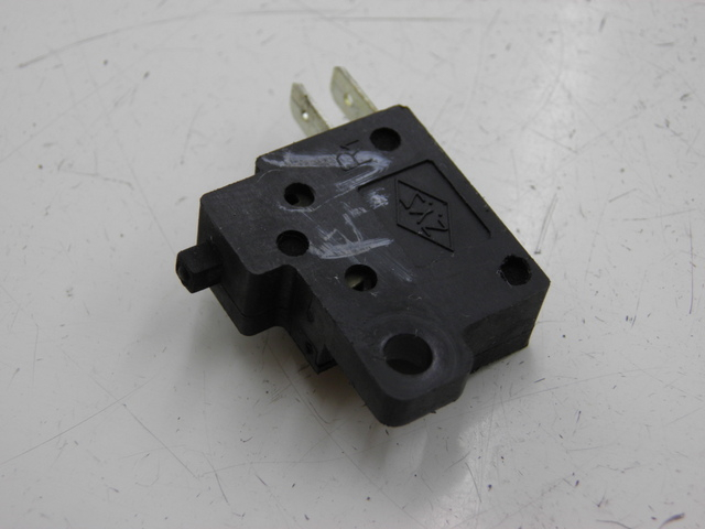 photo de RIGHT STOP LIGHT SWITCH KYMCO XCITING RI ABS 500 (2010) - Main view