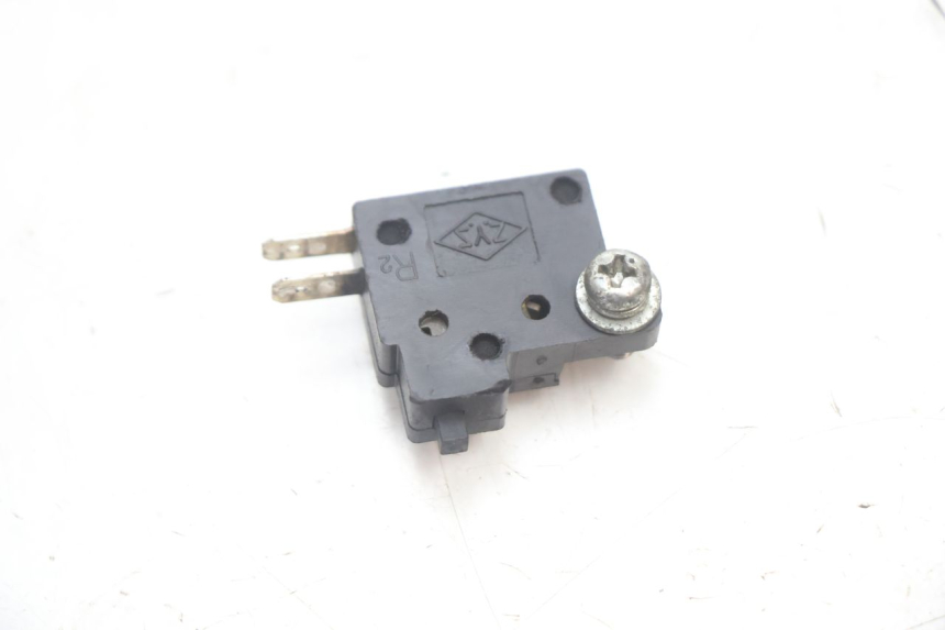 photo de RIGHT STOP LIGHT SWITCH SYM MIO 50 (2005 - 2010) - Component detail