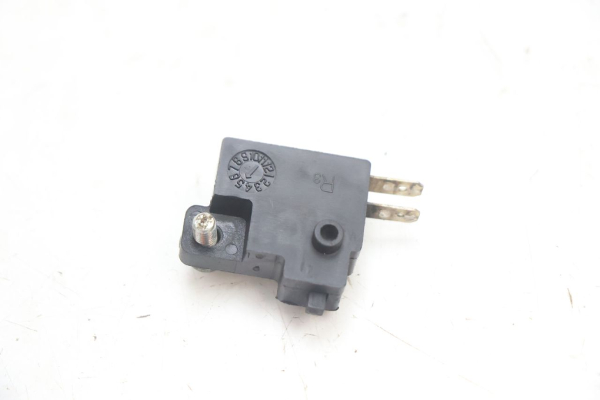 photo de RIGHT STOP LIGHT SWITCH SYM MIO 50 (2005 - 2010) - Alternative perspective