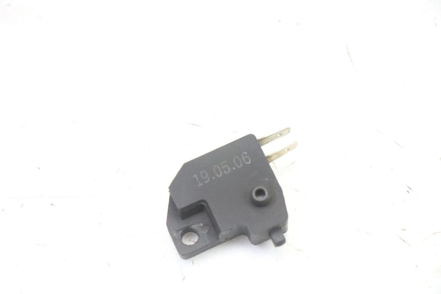 photo de RIGHT STOP LIGHT SWITCH KYMCO LIKE 4T 50 (2019 - 2025) - Zoom on usage condition