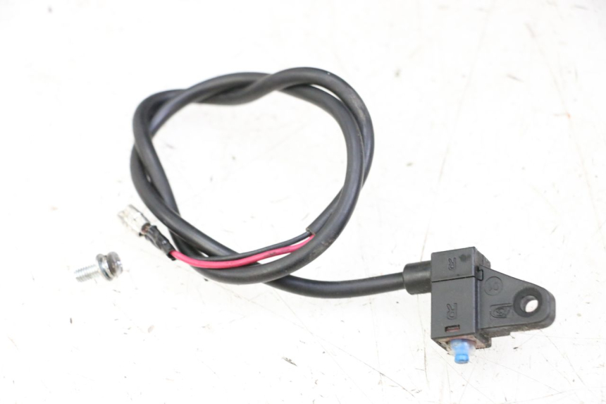 photo de RIGHT STOP LIGHT SWITCH JM MOTORS OLDIES GT 4T 50 (2018 - 2025) - Zoom on usage condition