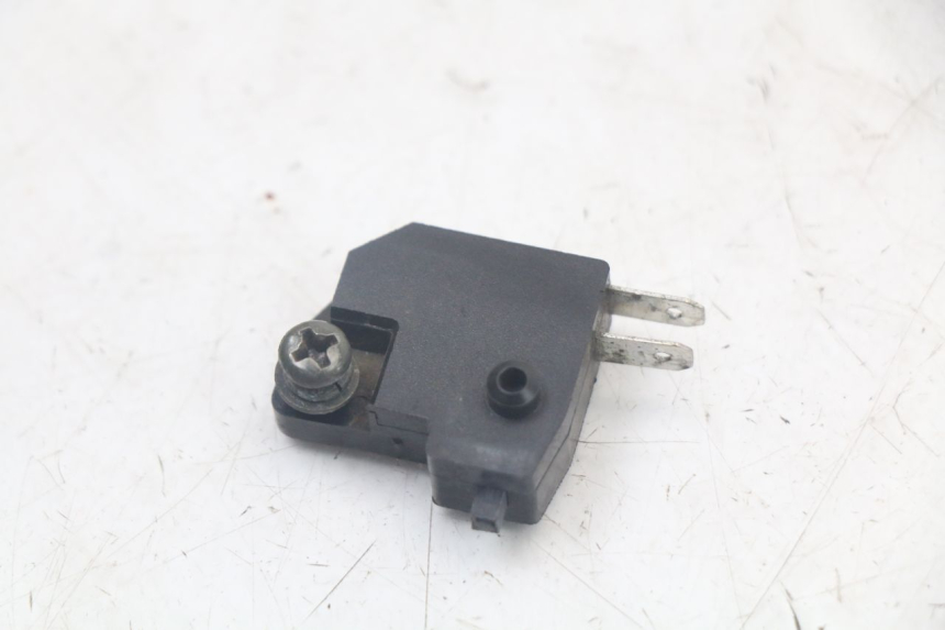 photo de RIGHT BRAKE LIGHT SWITCH SYM ORBIT III 3 4T 50 (2018 - 2021) - Component detail