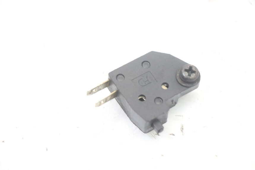 photo de RIGHT STOP LIGHT SWITCH PEUGEOT KISBEE 4T 50 (2018 - 2022) - Component detail