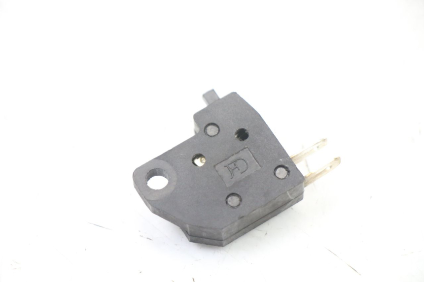 photo de RIGHT STOP LIGHT SWITCH PEUGEOT KISBEE 4T 50 (2018 - 2022) - Main view