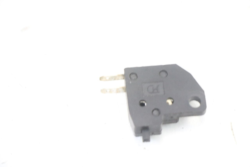 photo de RIGHT STOP LIGHT SWITCH PEUGEOT KISBEE 4T 50 (2018 - 2022) - Component detail