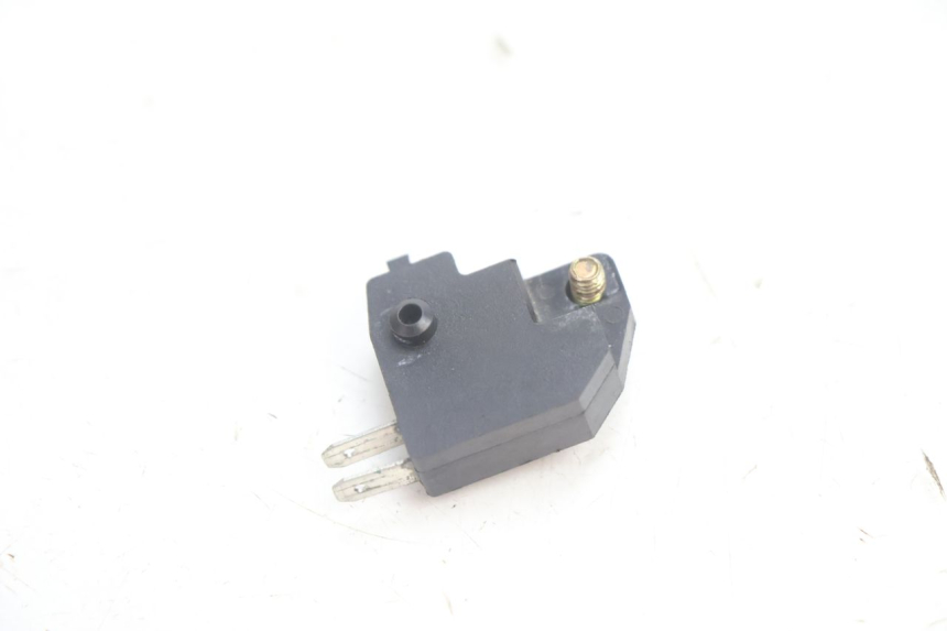photo de RIGHT STOP LIGHT SWITCH TNT MOTOR ROMA 12' 2T 50 (2007 - 2018) - Zoom on usage condition