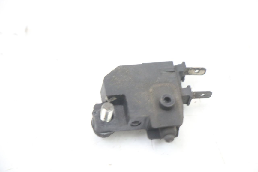 photo de RIGHT STOP LIGHT SWITCH PEUGEOT SATELIS 125 (2013 - 2018) - Alternative perspective