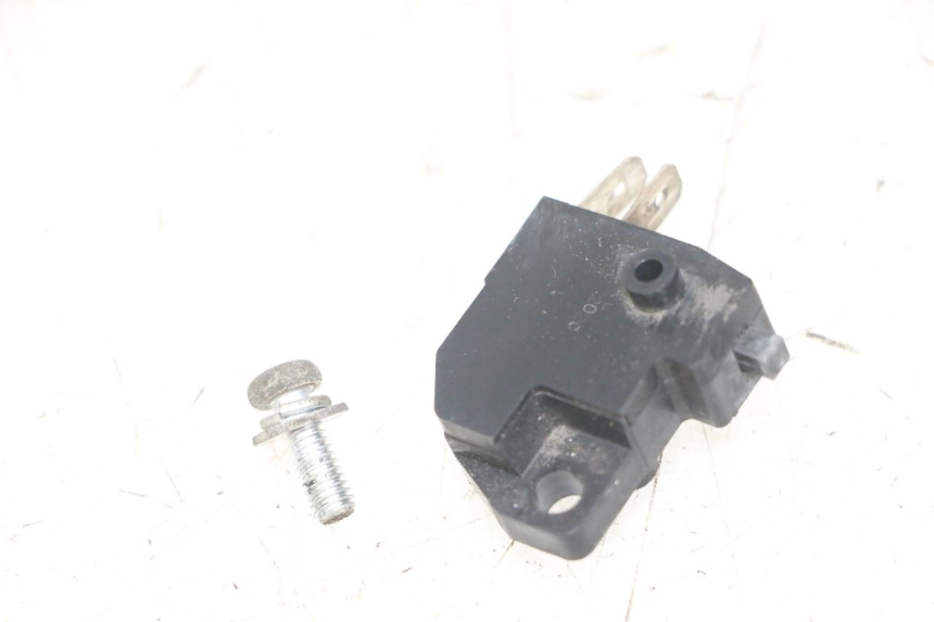 photo de RIGHT STOP LIGHT SWITCH PEUGEOT SATELIS 125 (2013 - 2018) - Main view