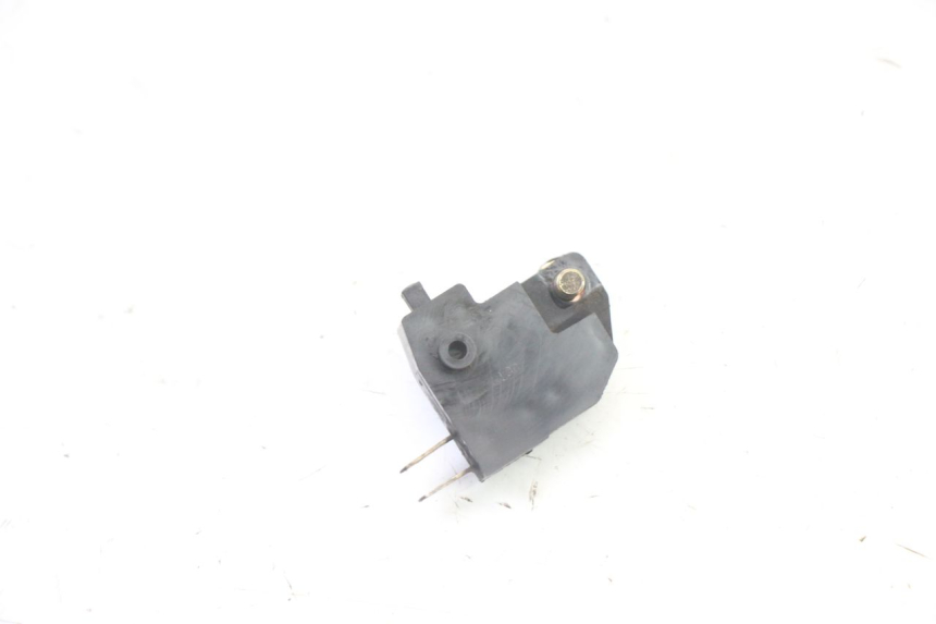 photo de RIGHT STOP LIGHT SWITCH PEUGEOT SATELIS 250 (2006 - 2012) - Zoom on usage condition