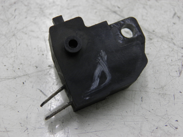 photo de RIGHT STOP LIGHT SWITCH SUZUKI BURGMAN EXECUTIVE 650 (2008 - 2010) - Main view