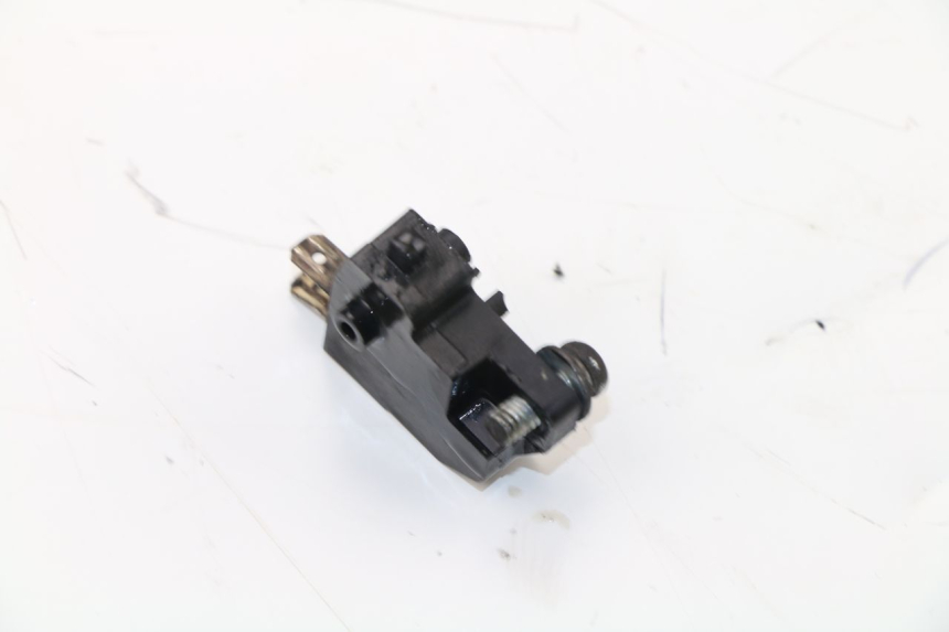 photo de RIGHT STOP LIGHT SWITCH SUZUKI SV N 650 (2003 - 2009) - Zoom on usage condition