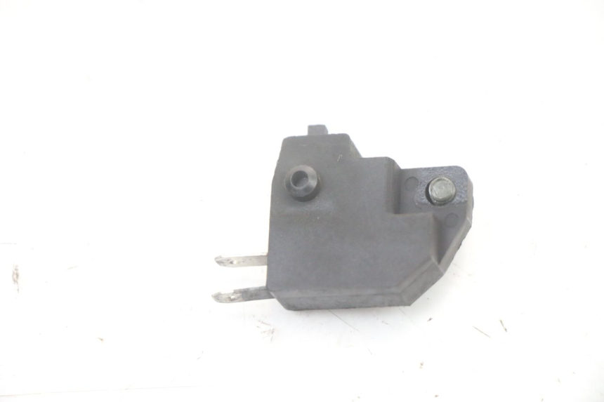 photo de RIGHT BRAKE LIGHT SWITCH SYM JET 14 4T 50 (2018 - 2022) - Zoom on usage condition