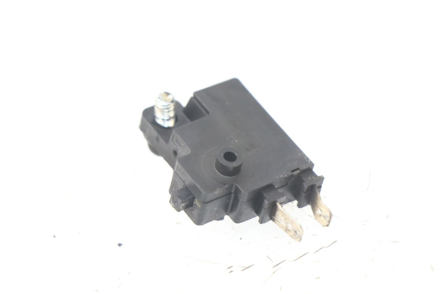 photo de RIGHT BRAKE LIGHT SWITCH YAMAHA TDM ABS 900 (2002 - 2014) - Component detail