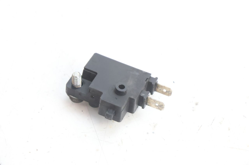 photo de RIGHT STOP LIGHT SWITCH YAMAHA TDM ABS 900 (2002 - 2014) - Alternative perspective