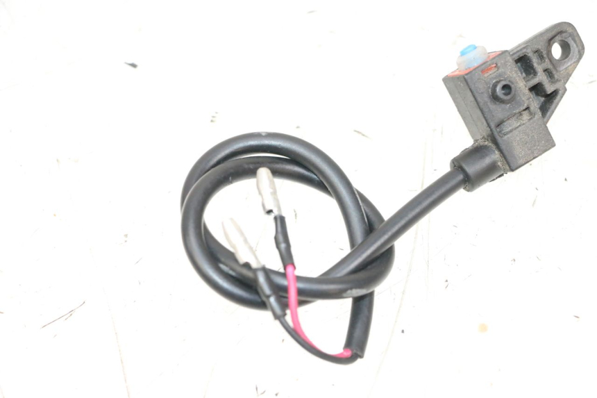 photo de RIGHT STOP LIGHT SWITCH NECO TEMPO 4T 50 (2022 - 2026) - Zoom on usage condition