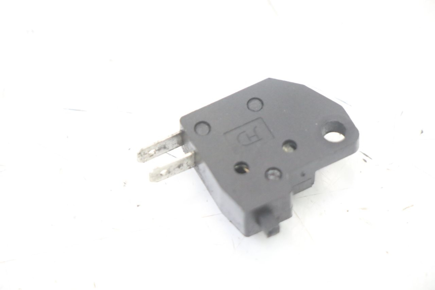 photo de RIGHT STOP LIGHT SWITCH TNT MOTOR ROMA 10' 2T 50 (2011 - 2018) - Component detail