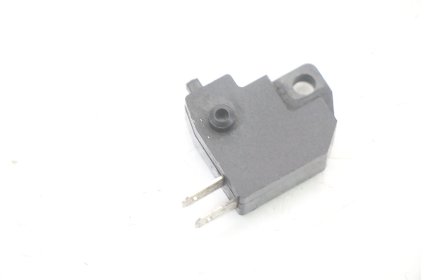 photo de RIGHT STOP LIGHT SWITCH TNT MOTOR ROMA 10' 2T 50 (2011 - 2018) - Zoom on usage condition