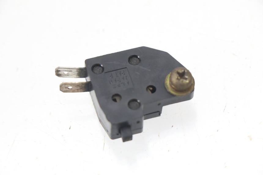 photo de RIGHT STOP LIGHT SWITCH SUZUKI TU X TUX VOLTY 125 (1999 - 2001) - Main view
