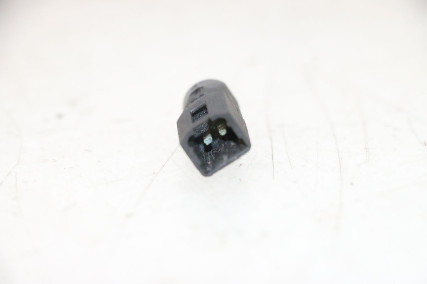 photo de RIGHT STOP LIGHT SWITCH PIAGGIO X8 125 (2004 - 2007) - Component detail