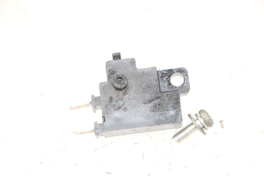 photo de RIGHT STOP LIGHT SWITCH YAMAHA XJ6 ABS 600 (2008 - 2016) - Zoom on usage condition