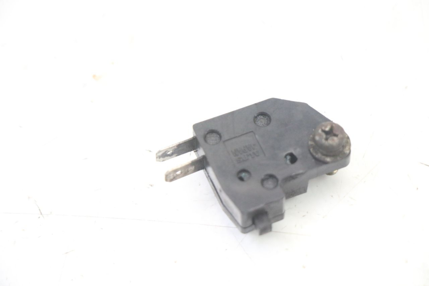 photo de RIGHT STOP LIGHT SWITCH YAMAHA FZS FAZER 600 (2001 - 2003) - Component detail
