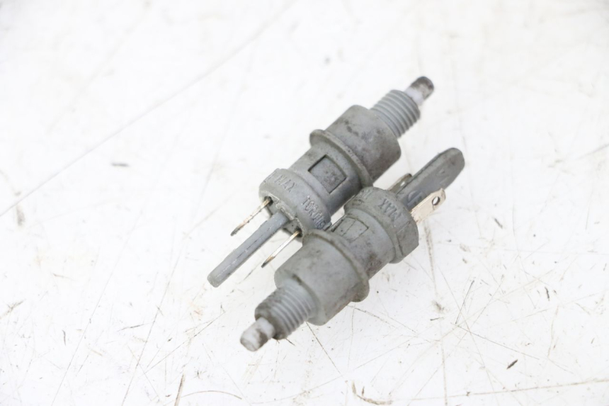 photo de STOP LIGHT SWITCH PEUGEOT ELYSTAR 50 (2002 - 2014) - Main view