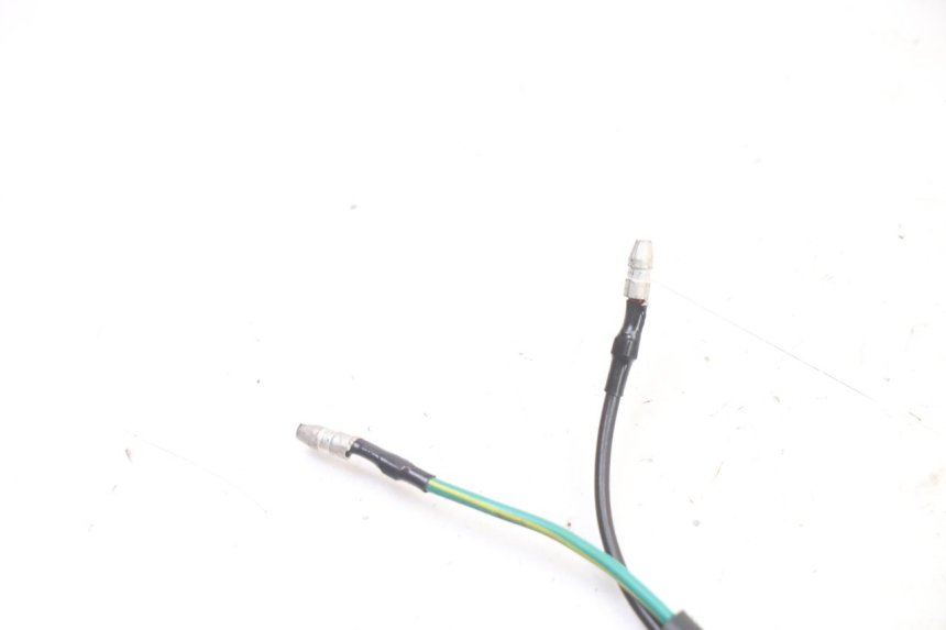 photo de LEFT STOP LIGHT SWITCH KYMCO AGILITY 4T 50 (2005 - 2018) - Zoom on usage condition