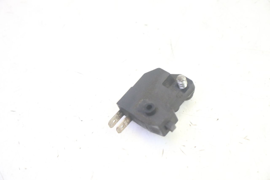 photo de LEFT BRAKE LIGHT SWITCH SUZUKI BURGMAN 125 (2007 - 2014) - Alternative perspective