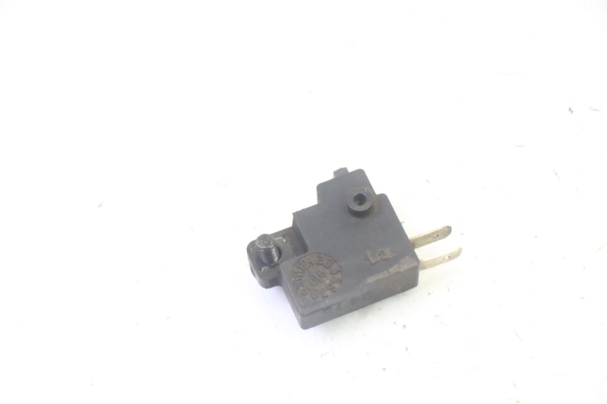 photo de LEFT STOP LIGHT SWITCH KYMCO GRAND DINK 125 (2008 - 2014) - Zoom on usage condition