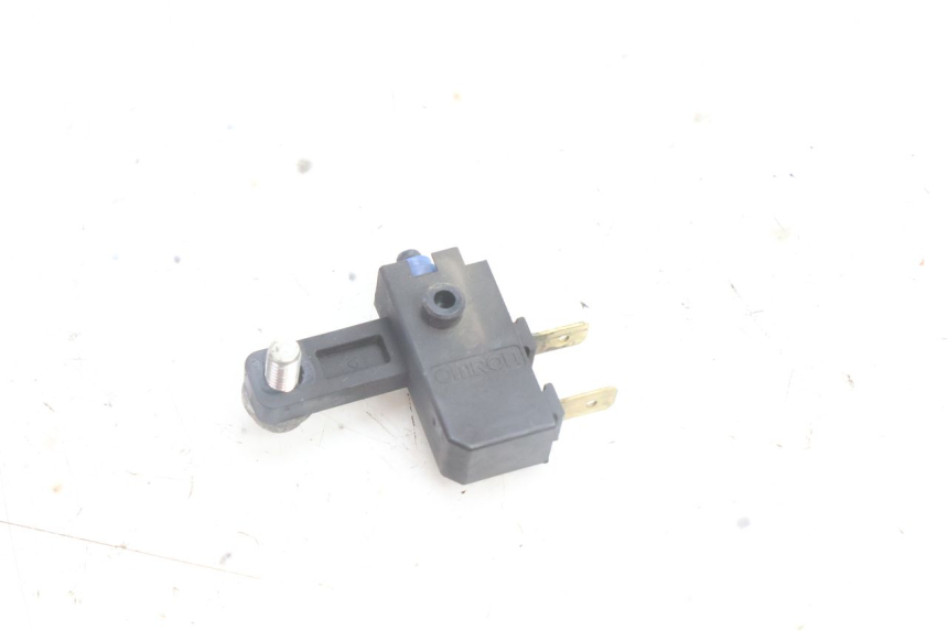 photo de LEFT STOP LIGHT SWITCH YAMAHA N-MAX NMAX 125 (2021 - 2024) - Zoom on usage condition