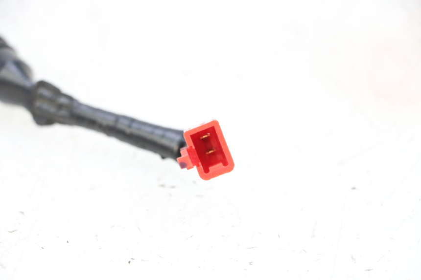 photo de LEFT STOP LIGHT SWITCH YAMAHA NEO'S CORE 1 (2022 - 2026) - Zoom on usage condition