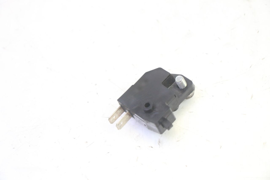 photo de LEFT BRAKE LIGHT SWITCH PEUGEOT SATELIS 125 (2006 - 2009) - Alternative perspective