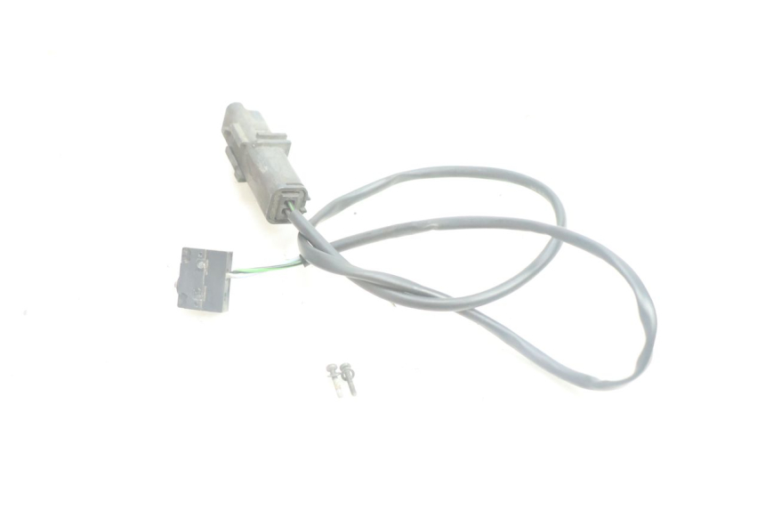 photo de LEFT BRAKE LIGHT SWITCH PEUGEOT SATELIS 125 (2006 - 2009) - Zoom on usage condition