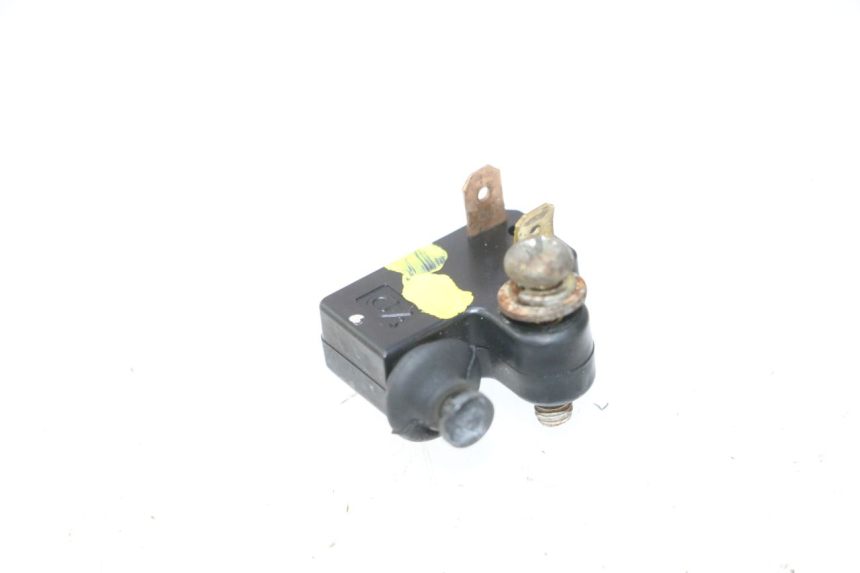 photo de LEFT BRAKE LIGHT SWITCH YAMAHA XMAX X-MAX 125 (2006 - 2009) - Zoom on usage condition