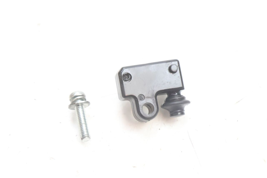 photo de LEFT STOP LIGHT SWITCH YAMAHA X-MAX XMAX 125 (2010 - 2013) - Zoom on usage condition