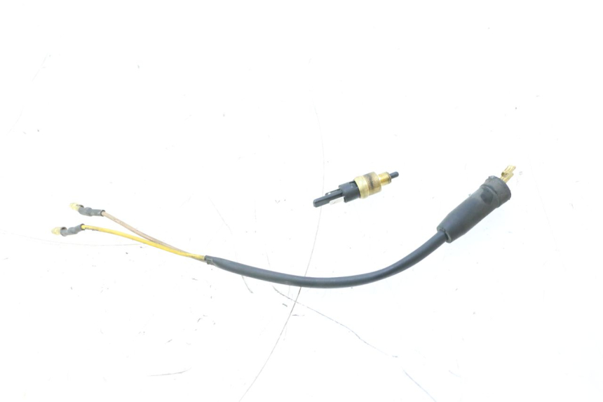 photo de LEFT STOP LIGHT SWITCH YAMAHA YP MAJESTY 125 (1998 - 2001) - Main view