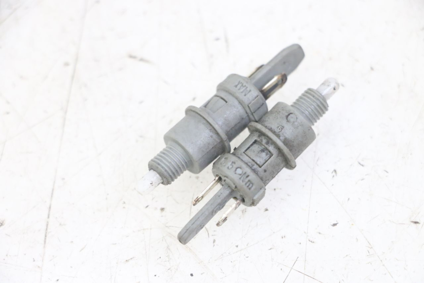 photo de STOP LIGHT SWITCH PEUGEOT JET FORCE CARBU 50 (2003 - 2016) - Main view