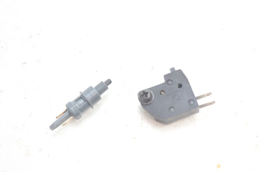 photo de STOP LIGHT SWITCH PEUGEOT KISBEE 2T 50 (2010 - 2017) - Main view