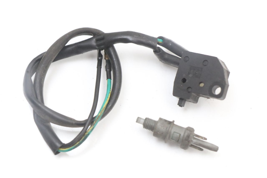 photo de STOP LIGHT SWITCH PEUGEOT KISBEE 4T 50 (2018 - 2022) - Zoom on usage condition