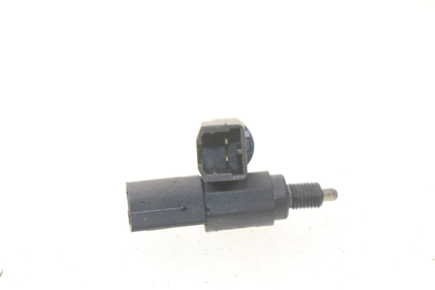 photo de STOP LIGHT SWITCH PIAGGIO LIBERTY 4T 50 (2004 - 2008) - Component detail