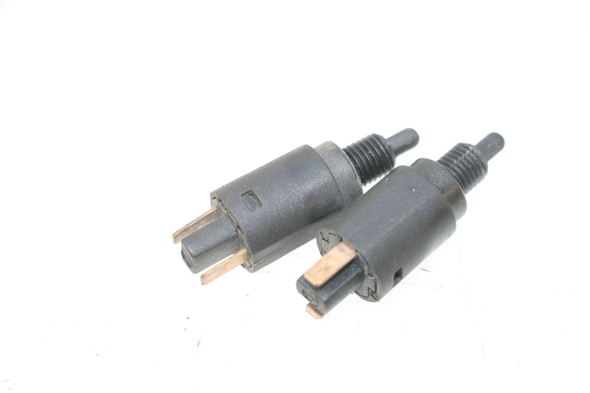 photo de STOP LIGHT SWITCH PIAGGIO LIBERTY IGET 4T 50 (2015 - 2020) - Component detail