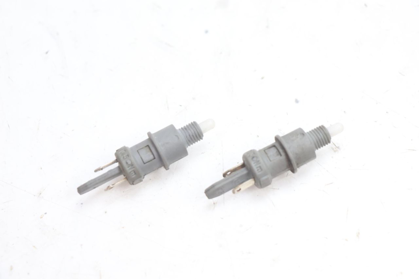 photo de STOP LIGHT SWITCH PEUGEOT LUDIX ONE 50 (2004 - 2013) - Component detail