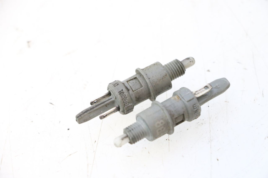 photo de STOP LIGHT SWITCH PEUGEOT LUDIX ONE 50 (2004 - 2006) - Component detail